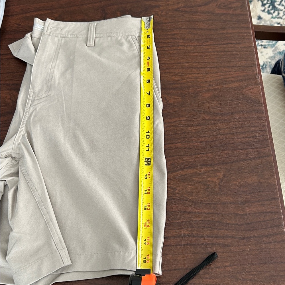 Men's Chino Shorts (4) Set like new! - Picture 6 of 7